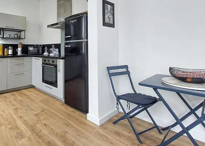 Charmante Maison Proche Holiday home *