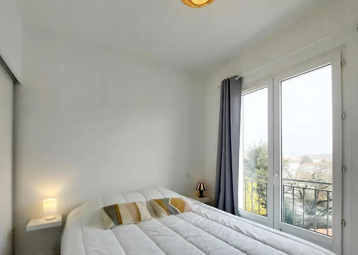 Holiday home Charmante Maison Proche