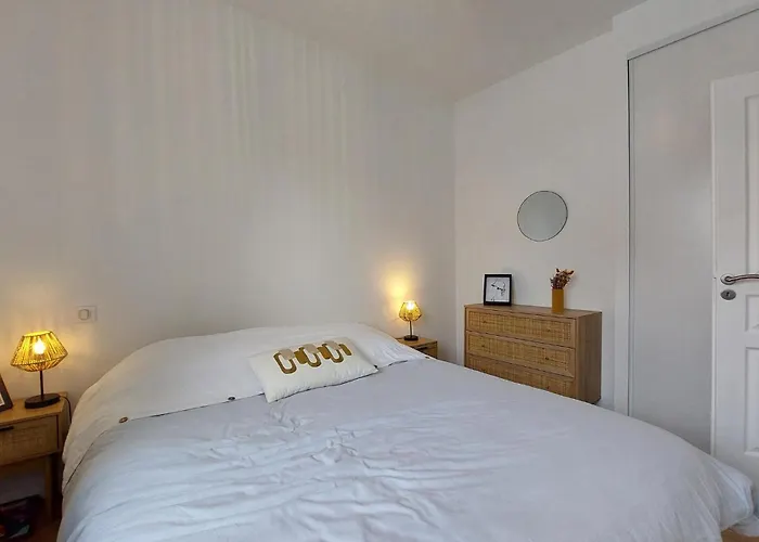 Holiday home Charmante Maison Proche *